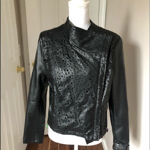 Revue leather jacket/ great condition/ size M